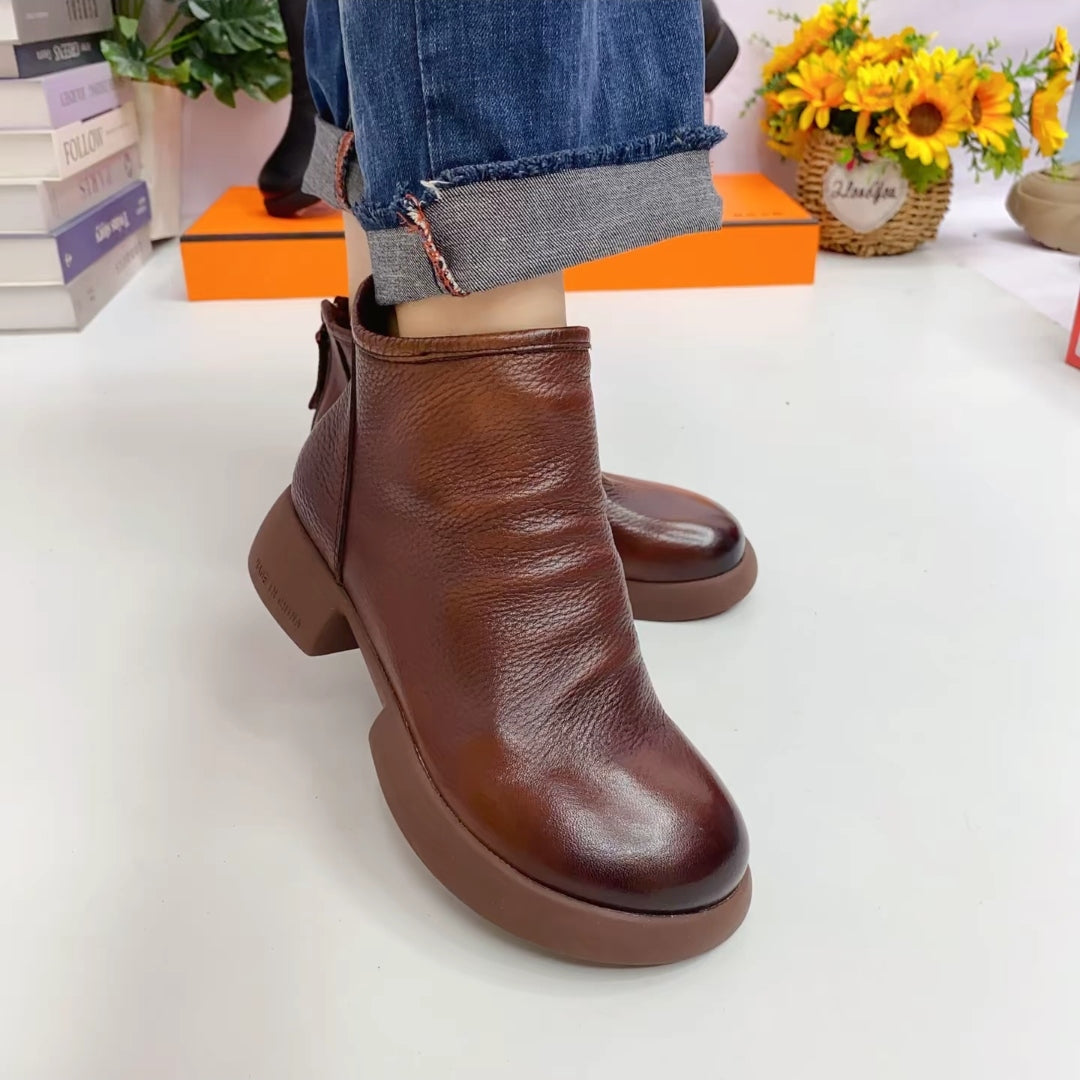 💟【35-40】Podzimní/zimní dámské luxusní boty 2025: Kožený svršek, měkká podešev na platformě, pohodlné a praktické zapínání na zip.