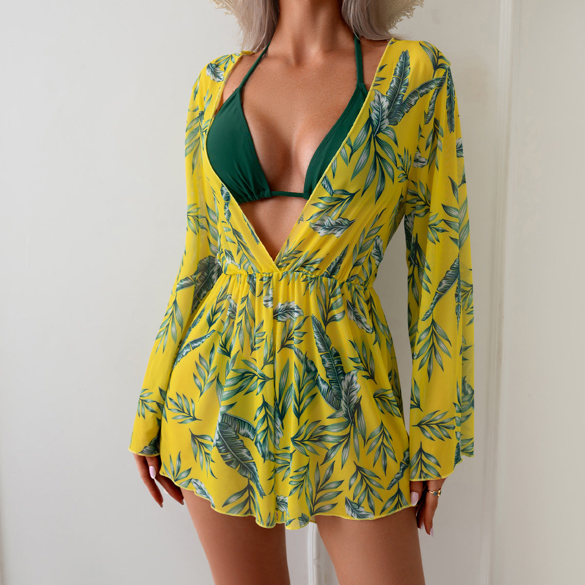 🏖️🩱【Reducere de 50%】【Șal + bikini】Costum de baie sexy pentru sărbători