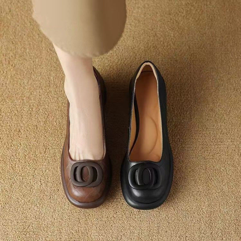 👠【35-40】2025 pantofi versatili din piele moale, la modă, de 4 cm, cu toc gros retro și vârf rotund