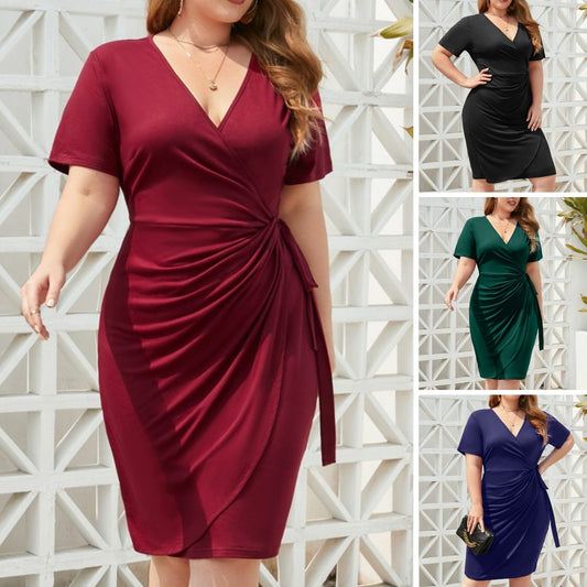 👗【50 % popust】💖【L-4XL】Elegantna enobarvna obleka z V-izrezom in naborki