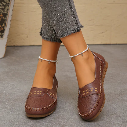 Comfort Collection 2026: Ręcznie szyte buty typu casual, dostępne do rozmiaru 43! Idealne dla szerokich lub zmęczonych stóp.