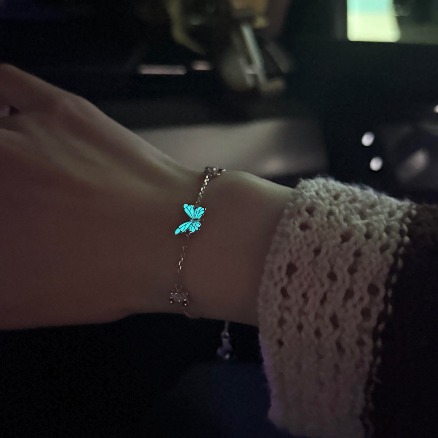 🎀Modra zapestnica z metuljčkom, ki se sveti v temi, ženska zapestnica v gozdnem slogu, verižica za ključnico Aurora, absorbira svetlobo in se sveti.