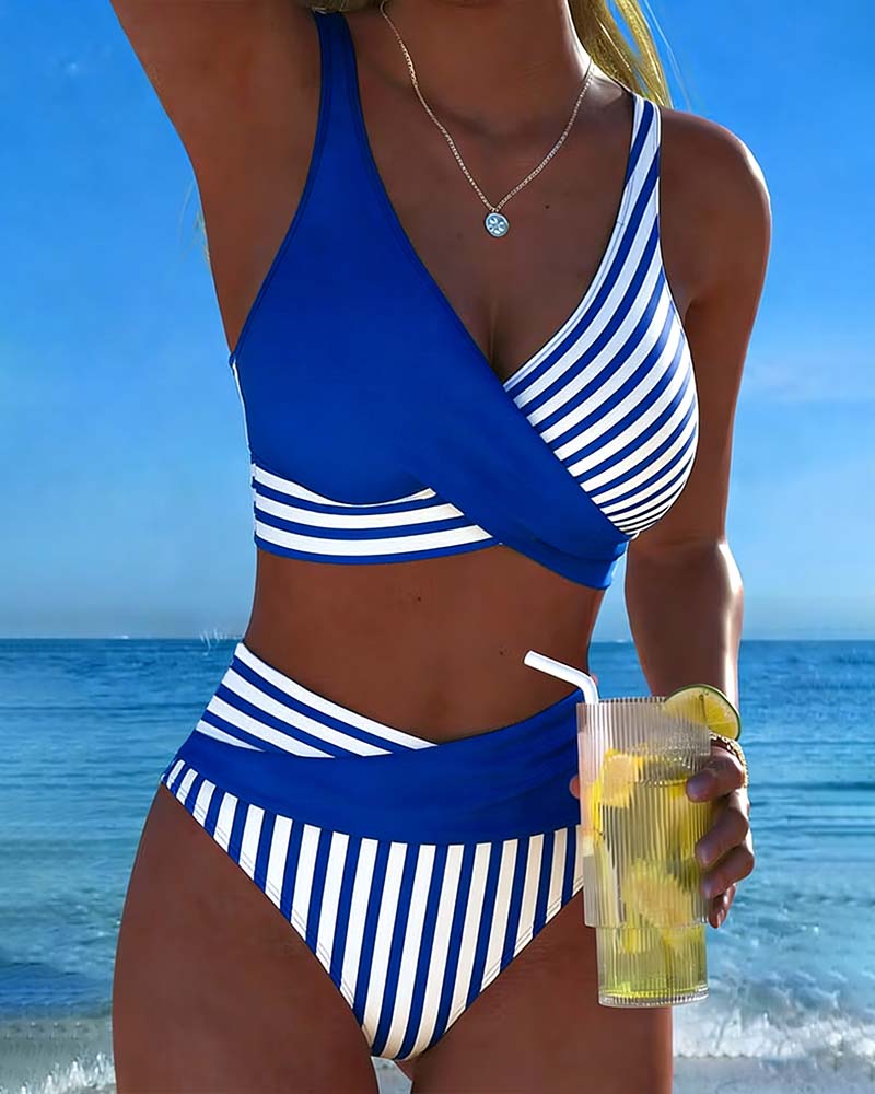 【40-100 kg】Bikini de dos piezas con estampado de bloques y rayas de colores