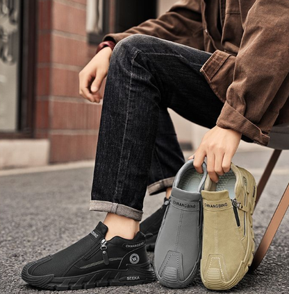 🔥【39-44】Нови мъжки модерни ежедневни обувки от 2025 г. с цип, неплъзгащи се и издръжливи, подходящи за работа, дейности на открито и защита