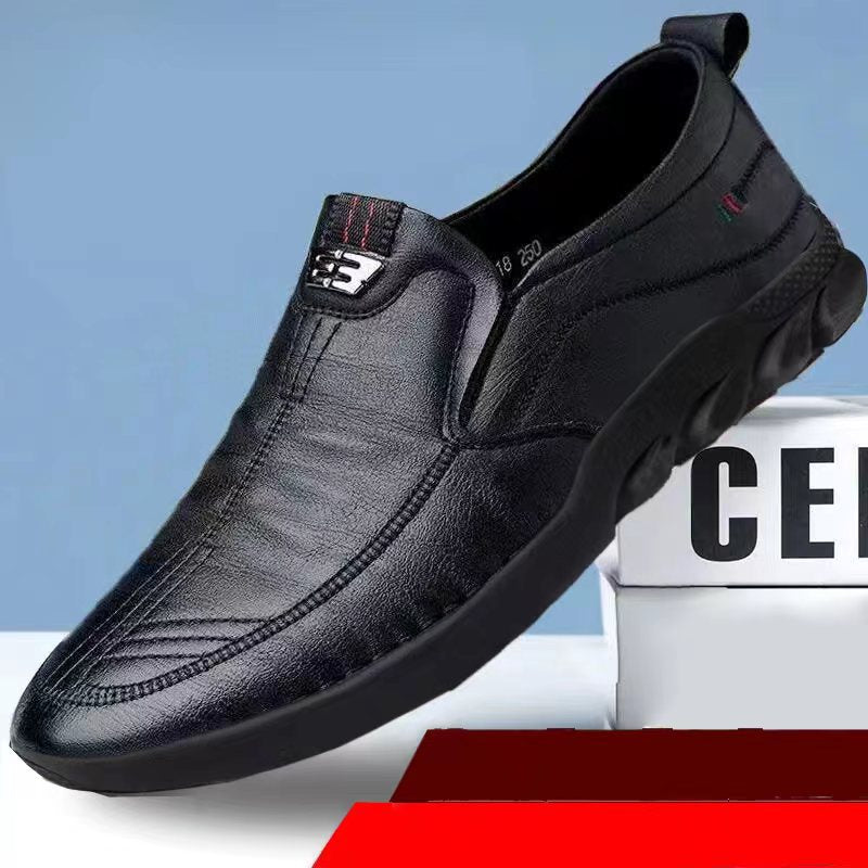Miękkie, skórzane, wsuwane męskie buty do jazdy samochodem z miękką podeszwą, lekkie i antypoślizgowe, odpowiednie zarówno na okazje biznesowe, jak i na co dzień.
