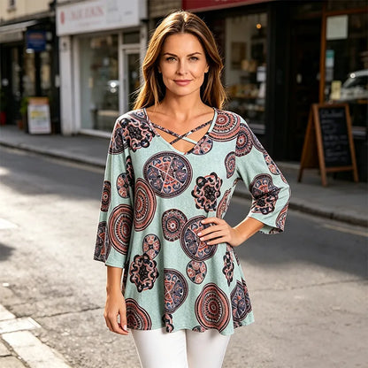 Letnia koszulka damska w dużych rozmiarach S-3XL: nadruk retro, dekolt w serek ze skrzyżowanymi ramiączkami, miękki materiał