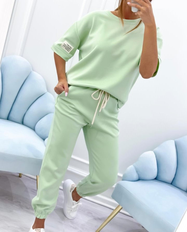⏳【S-5XL】Oferta ograniczona czasowo! ⏰ Damski zestaw casualowy, składający się z jednokolorowej bluzki i spodni. Płatność przy odbiorze.
