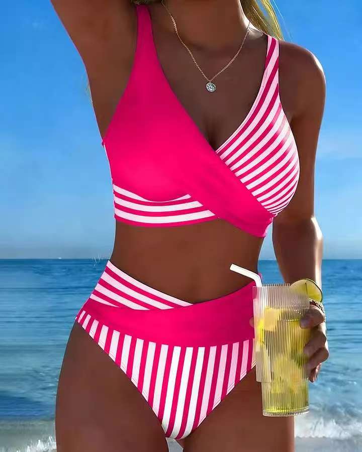 【40-100 kg】Bikini de dos piezas con estampado de bloques y rayas de colores