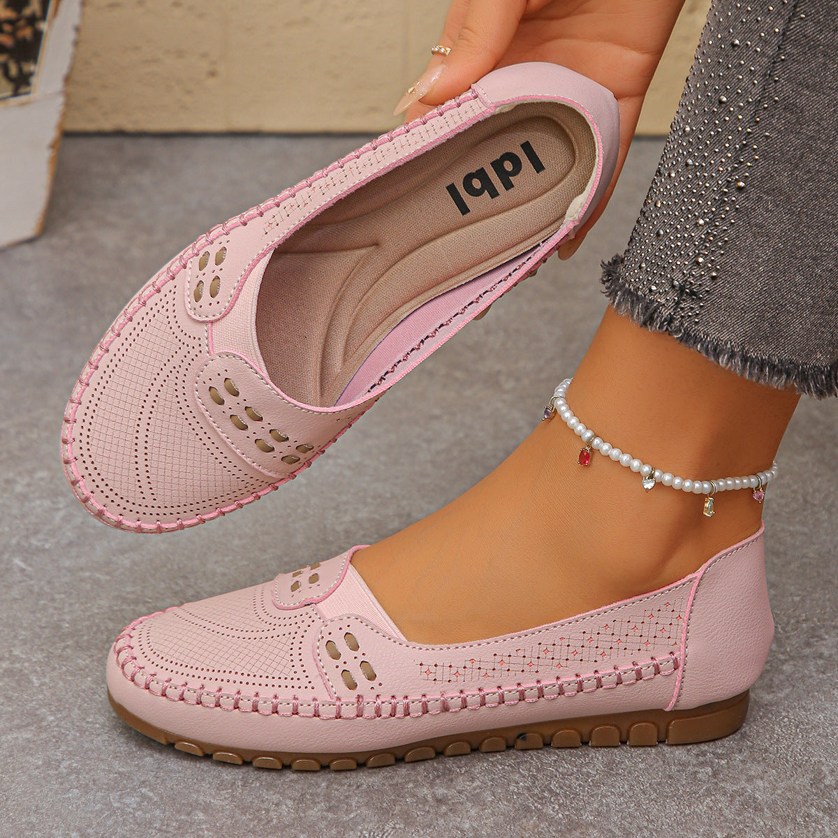 Comfort Collection 2026: Ręcznie szyte buty typu casual, dostępne do rozmiaru 43! Idealne dla szerokich lub zmęczonych stóp.