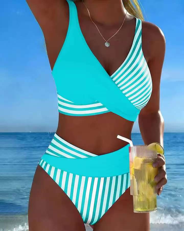 【40-100 kg】Bikini de dos piezas con estampado de bloques y rayas de colores