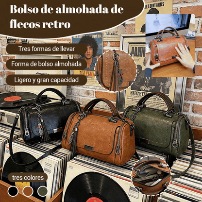 🌸 Перфектна комбинация от ретро чар и модерен стил! 👜 Чанта с пискюли и пачуърк - задължителен артикул за 2026 г.! ✨💃