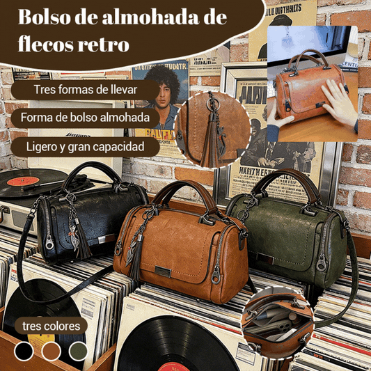 🌸 Перфектна комбинация от ретро чар и модерен стил! 👜 Чанта с пискюли и пачуърк - задължителен артикул за 2026 г.! ✨💃