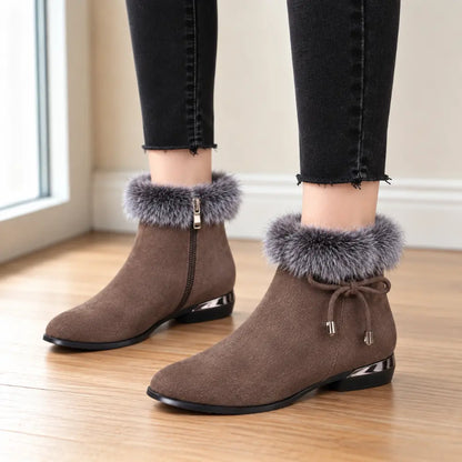 😍😍【35-41】Damskie botki na średnim obcasie, z okrągłym noskiem, wykonane z miękkiej czarnej skóry.