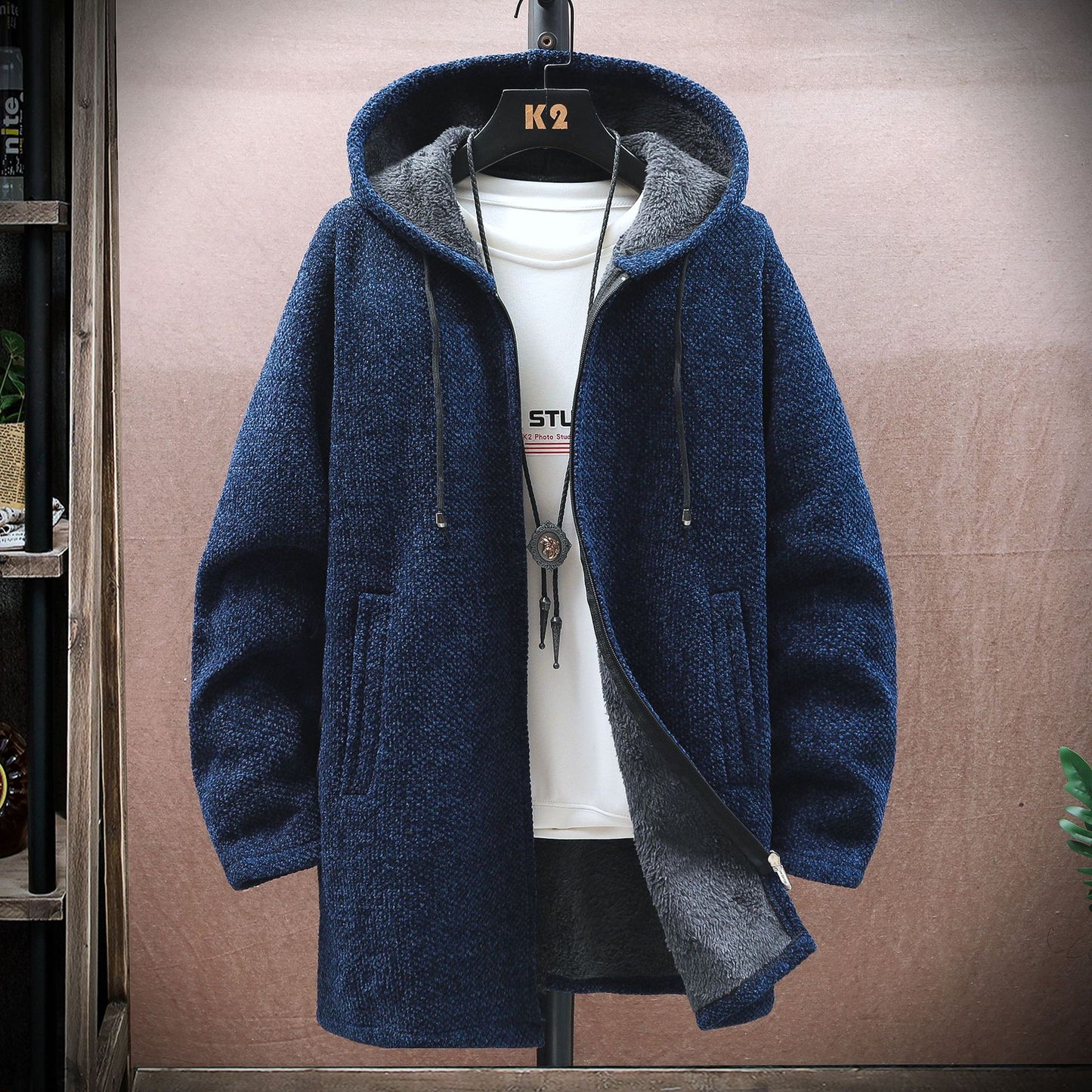 【M-5XL】Moška pletena jakna s kapuco, srednje dolžine in flis podlogo, z debelimi dolgimi rokavi