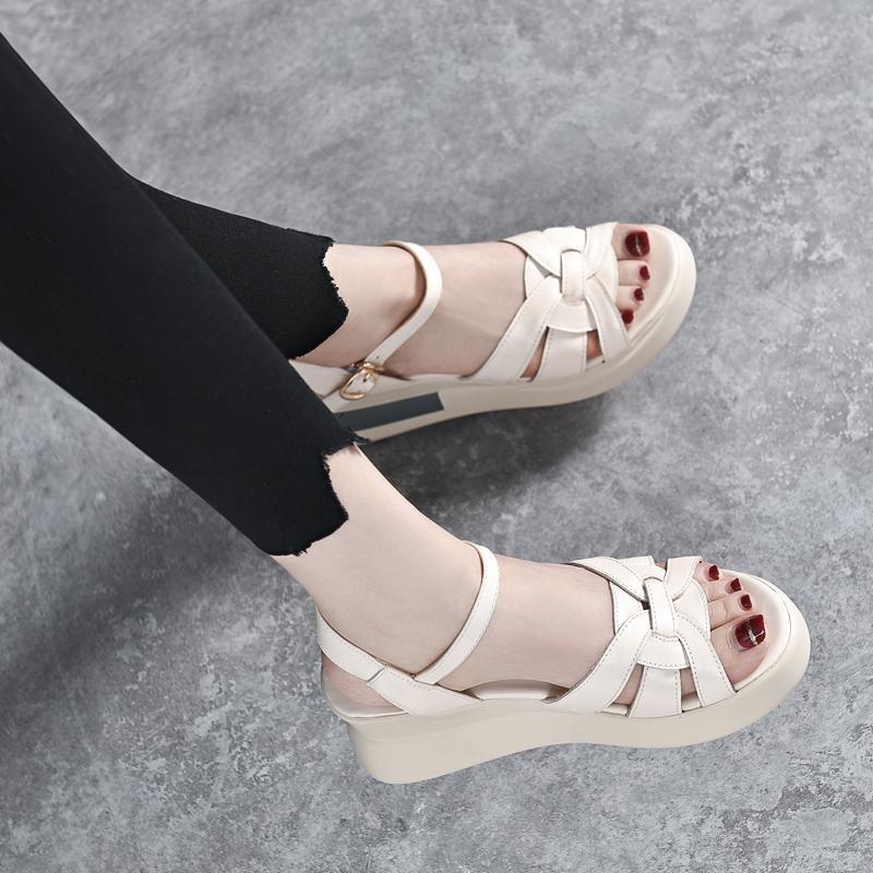 💞【50% sleva】【35-40】 Sandály na klínu v novém stylu, módní protiskluzová silná podrážka