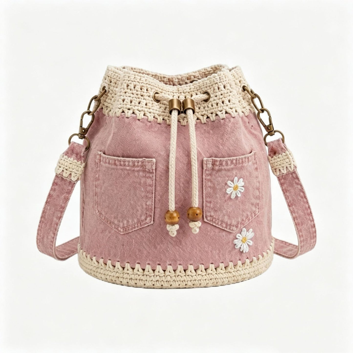 Pleciona torba jeansowa w stylu boho, która dopełni każdą stylizację ✨