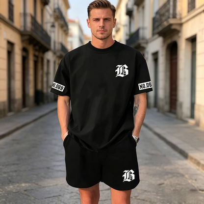 【S-6XL】Táto nová pánska tepláková súprava sa skladá z trička a šortiek. Je jednoduchá, štýlová, pohodlná a priedušná, vhodná do práce, na beh a na fitness.